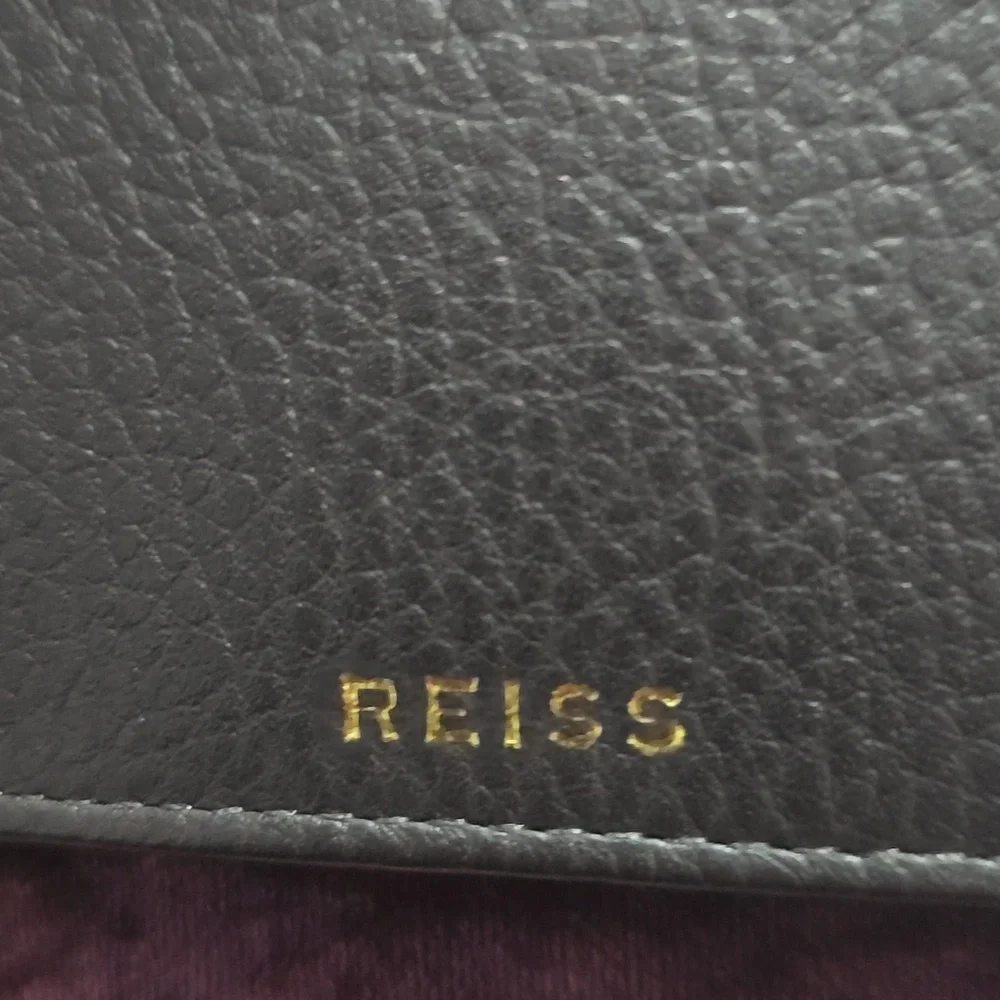 REISS Cabot Leather Wallet, Colour Black, Retail Price $80.00 USD